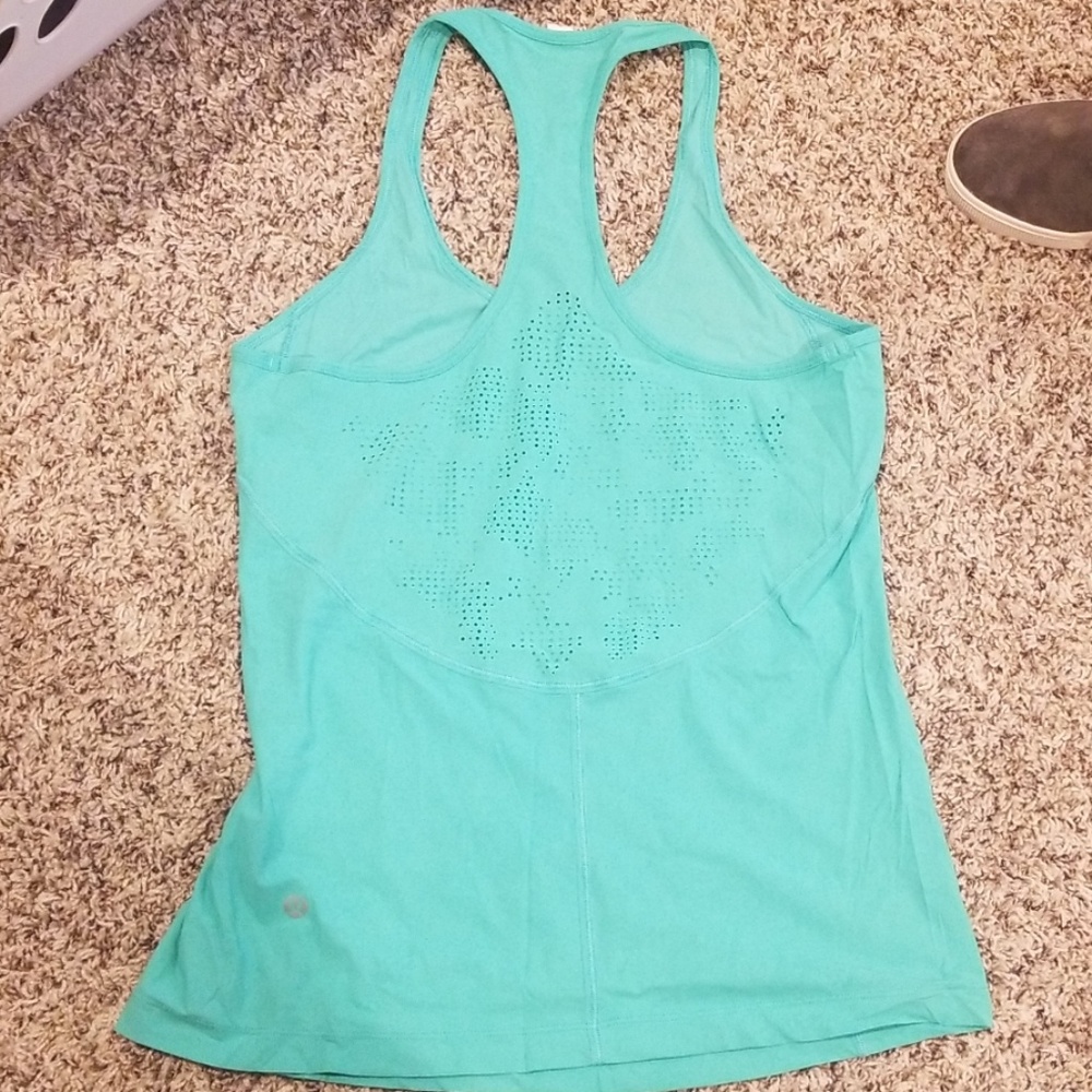 Lululemon tank